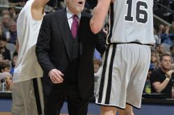 半岛体育竞技-关于步行者逆转活塞，成功止步两连败的信息