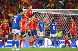 半岛体育官方-澳门女足战斗在比赛场上，取得好成绩