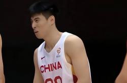 半岛体育娱乐-中国男篮惨遭马刺压制，惨败比赛结束