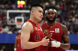 半岛体育直播-山西男篮新赛季登场，豪取开门红