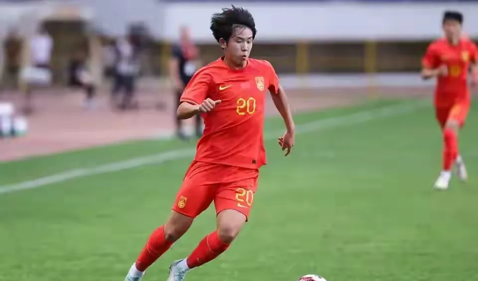 亚洲球队在中场展现出色组织能力 亚洲球队在中场展现出色组织能力