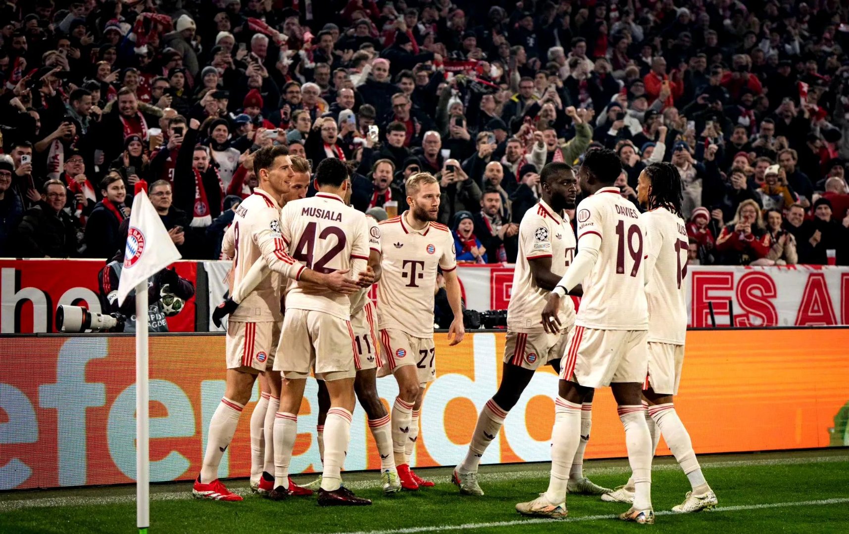 巴萨主场逆转拜仁,晋级八强 巴萨主场逆转拜仁,晋级八强