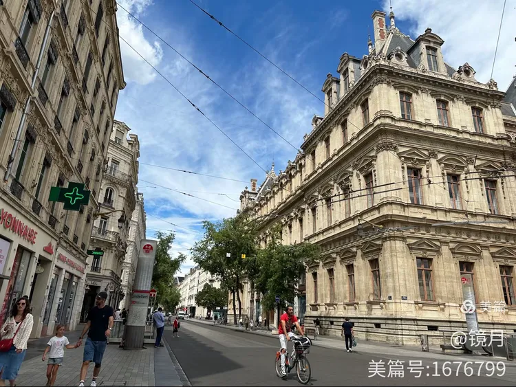 关于里昂遭遇困难,欧洲之旅无限沮丧!的信息 关于里昂遭遇困难,欧洲之旅无限沮丧!的信息