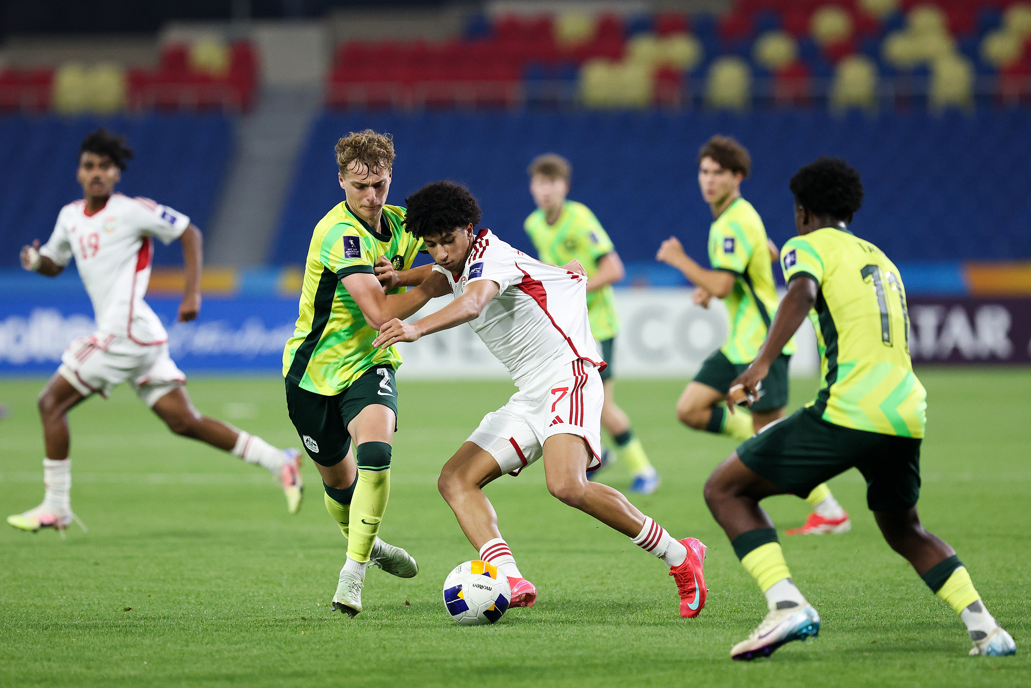 西亚球队大比分胜出，晋级亚洲足坛重要赛事次轮的简单介绍