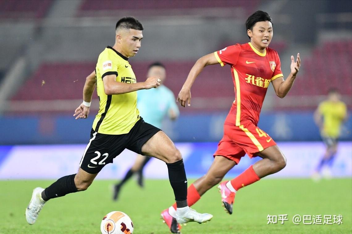 包含沙尔克04士气大振，连胜开启保级之路的词条